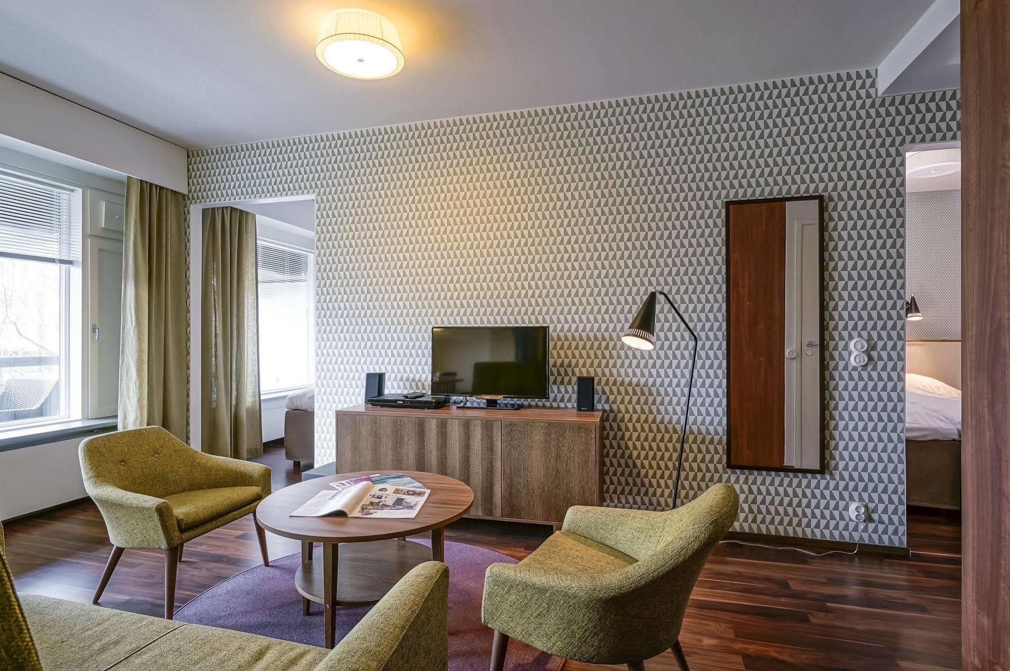 Forenom Serviced Apartments Espoo Tapiola Eksteriør bilde